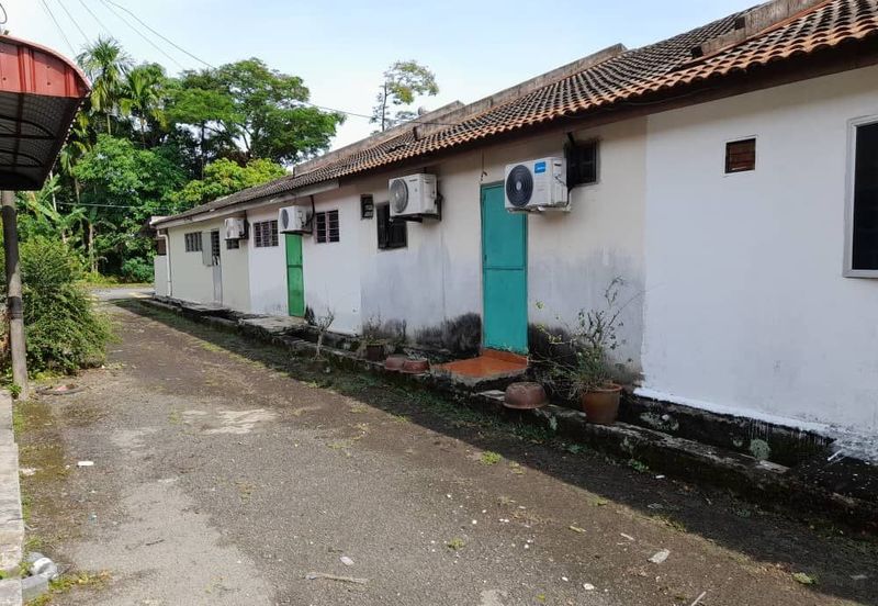 TERES SETINGKAT TAMAN TAS