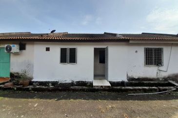 TERES SETINGKAT TAMAN TAS