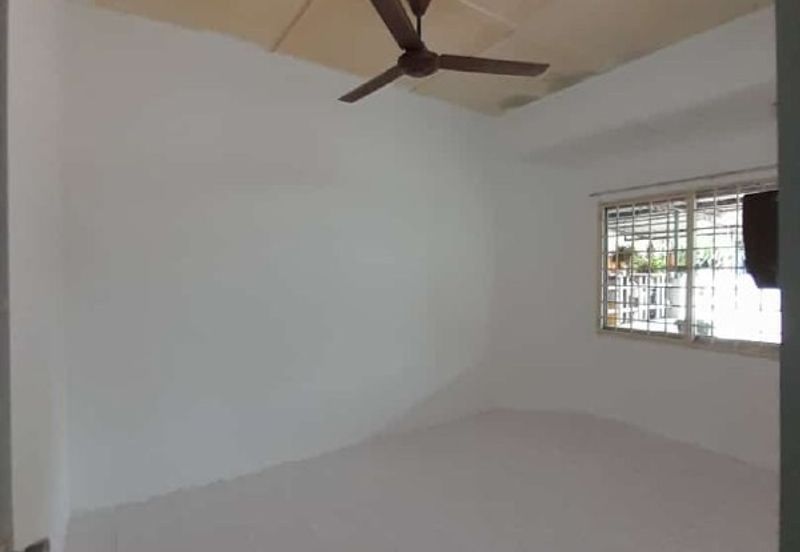 TERES SETINGKAT TAMAN TAS