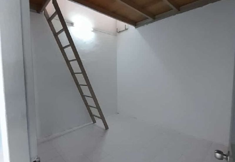 TERES SETINGKAT TAMAN TAS