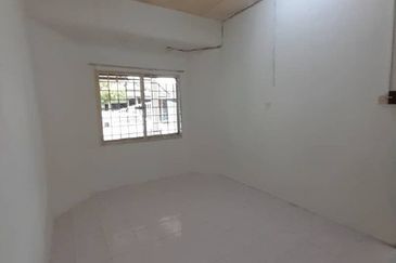 TERES SETINGKAT TAMAN TAS