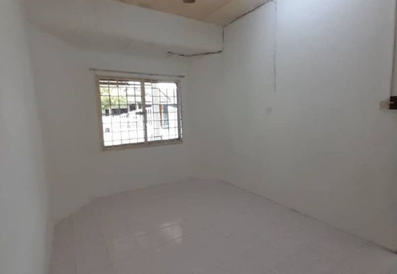 TERES SETINGKAT TAMAN TAS