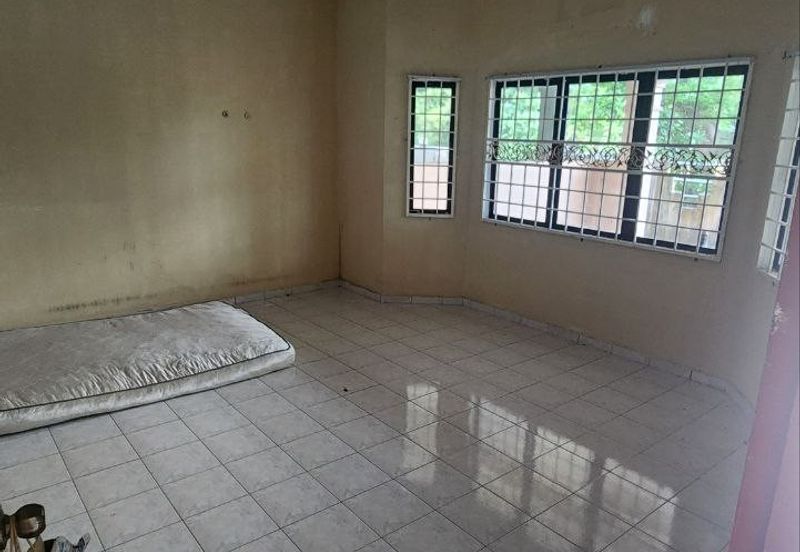 Taman Beserah Mewah, Pelindung, Beserah