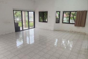 Taman Beserah Mewah, Pelindung, Beserah