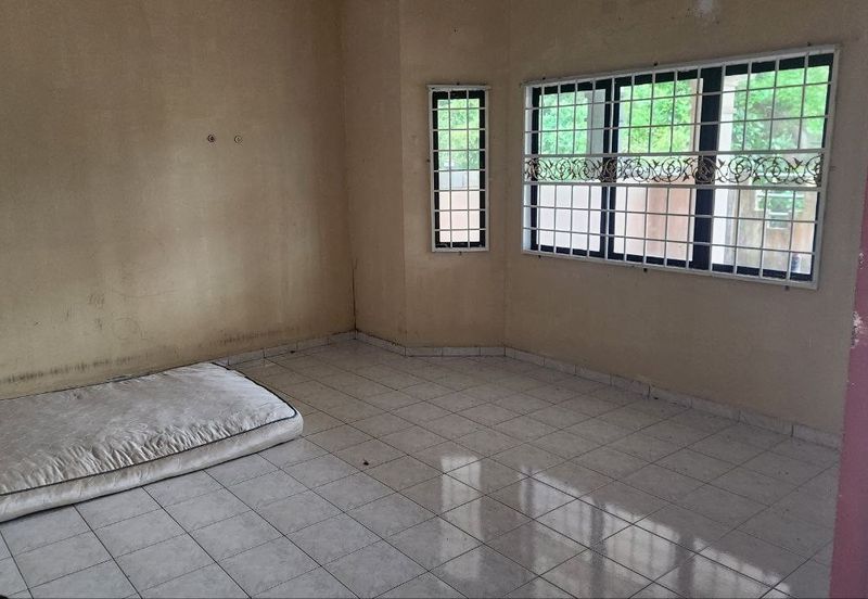 Taman Beserah Mewah, Pelindung, Beserah