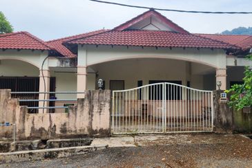 Taman Beserah Mewah, Pelindung, Beserah