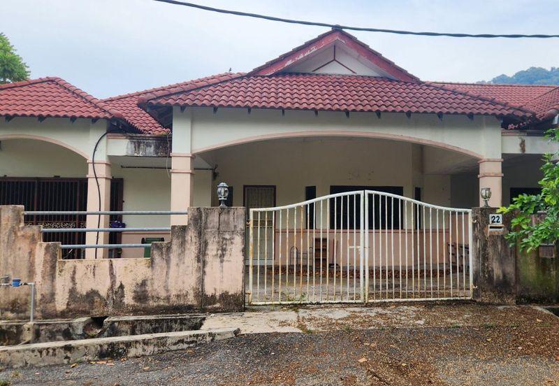 Taman Beserah Mewah, Pelindung, Beserah