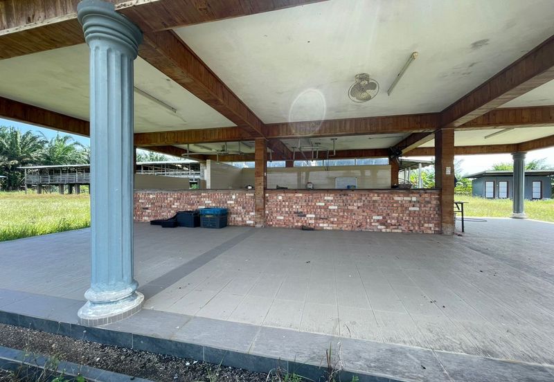 Agricultural Land,  Ternakan Lembu Dan Kambing Secara Komersial