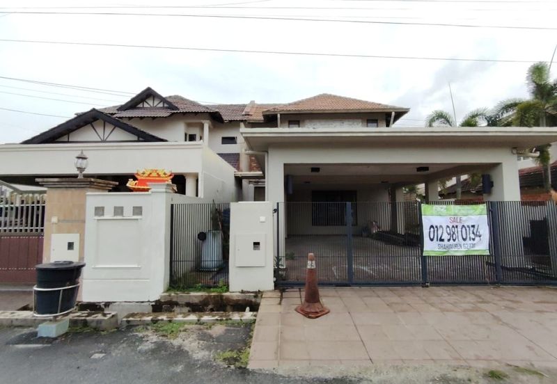 SEMI D 2 TINGKAT , LORONG TOK SIRA, KUANTAN, PAHANG BELOW MARKET VALUE 