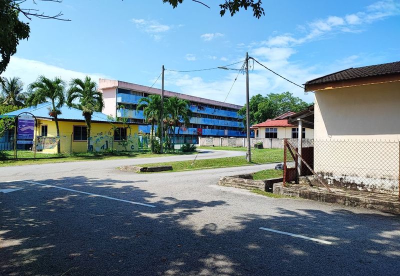 END LOT TERES SETINGKAT TAMAN KERJASAMA TG API KUANTAN.