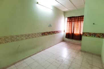 Double Storey House For Sale @ Seri Setali Free Hold