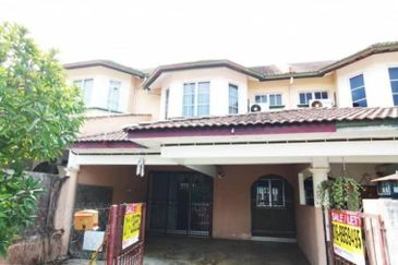 Double Storey House For Sale @ Seri Setali Free Hold