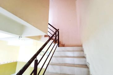 Double Storey House For Sale @ Seri Setali Free Hold