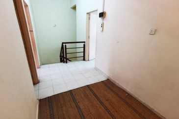 Double Storey House For Sale @ Seri Setali Free Hold