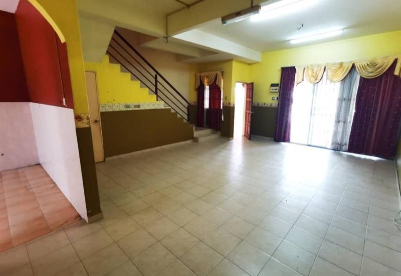 Double Storey House For Sale @ Seri Setali Free Hold