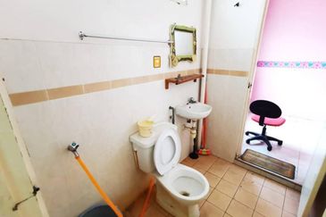 Double Storey House For Sale @ Seri Setali Free Hold