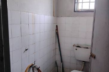 Teres corner lot 🧩INDERAPURA KUANTAN 