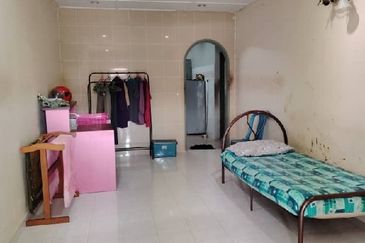 Teres corner lot 🧩INDERAPURA KUANTAN 