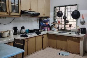 Teres corner lot 🧩INDERAPURA KUANTAN 