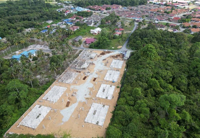 Lot 8 Taman Jambu Makmur Pekan
