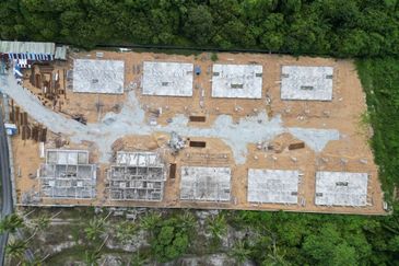 Lot 8 Taman Jambu Makmur Pekan