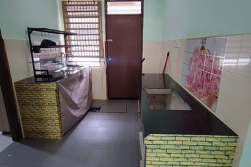 1.5 TINGKAT BANDAR KUANTAN PUTERI (THE TRENDS) Bawah Market Value