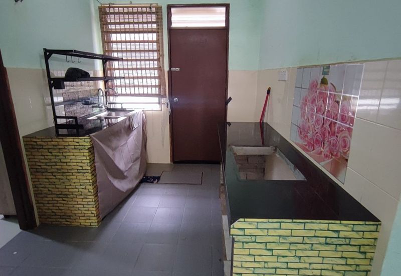 1.5 TINGKAT BANDAR KUANTAN PUTERI (THE TRENDS) Bawah Market Value