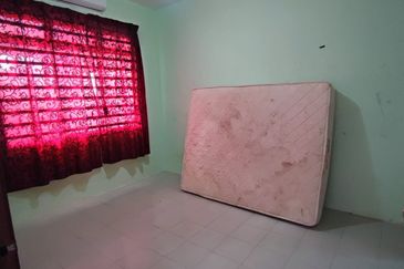 1.5 TINGKAT BANDAR KUANTAN PUTERI (THE TRENDS) Bawah Market Value