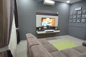 TERES 1 1/2TINGKAT PERUMAHAN BANDAR KUANTAN PUTRI 