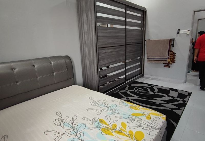 TERES 1 1/2TINGKAT PERUMAHAN BANDAR KUANTAN PUTRI 