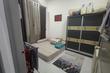 TERES 1 1/2TINGKAT PERUMAHAN BANDAR KUANTAN PUTRI 