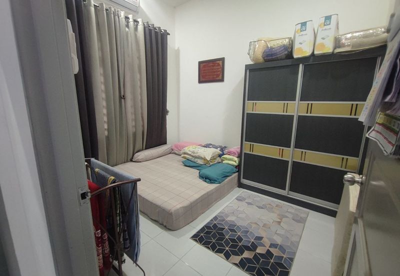 TERES 1 1/2TINGKAT PERUMAHAN BANDAR KUANTAN PUTRI 