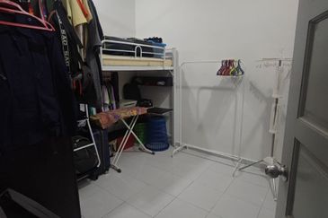 TERES 1 1/2TINGKAT PERUMAHAN BANDAR KUANTAN PUTRI 