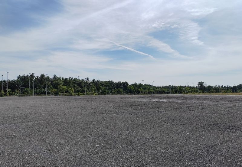 West Port, Pulau Indah