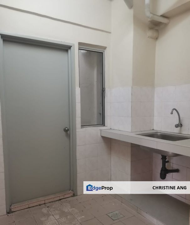 NEWLY REFURBISHED REGENCY CONDO FOR SALE , Selangor, Klang