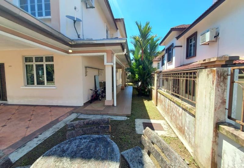 Kulai Bandar Putra - Jalan Kempas - Double Storey Semi-D 10-ft vacant Land