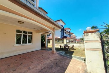 Kulai Bandar Putra - Jalan Kempas - Double Storey Semi-D 10-ft vacant Land