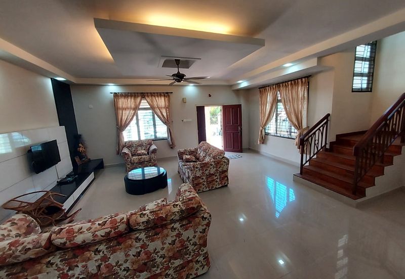 Kulai Bandar Putra - Jalan Kempas - Double Storey Semi-D 10-ft vacant Land