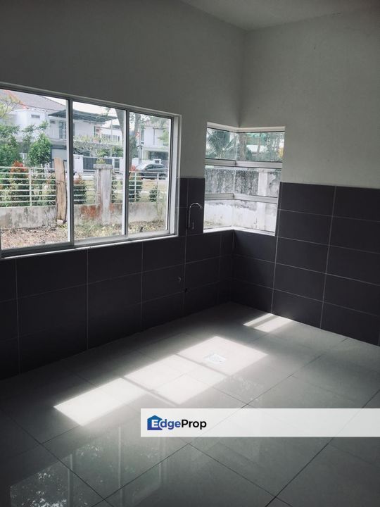 Kulai - Jalan Desa Baiduri - Double Storey Semi D Corner lot, Johor, Kulai