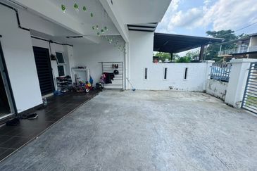 Kulai - Jalan Desa Baiduri 2 - Double Storey Terrace House