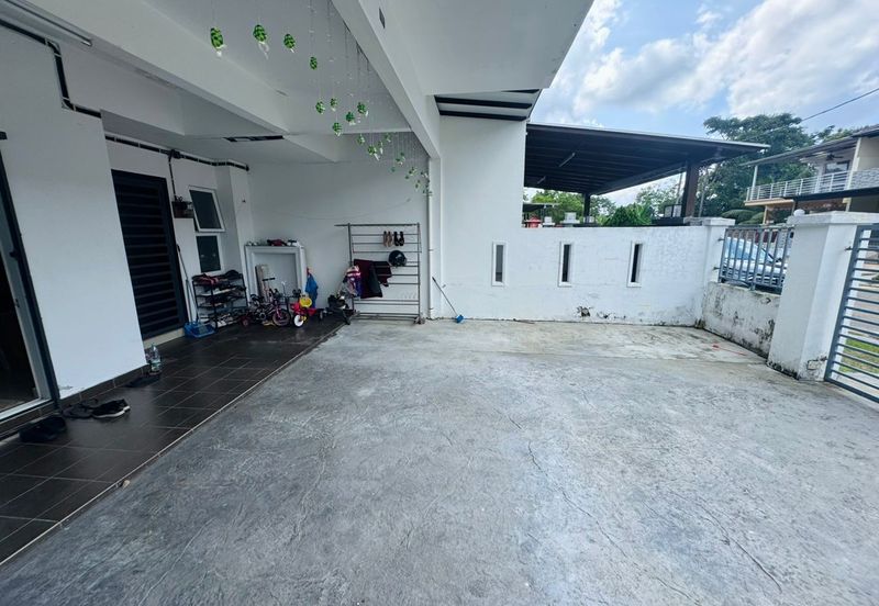 Kulai - Jalan Desa Baiduri 2 - Double Storey Terrace House