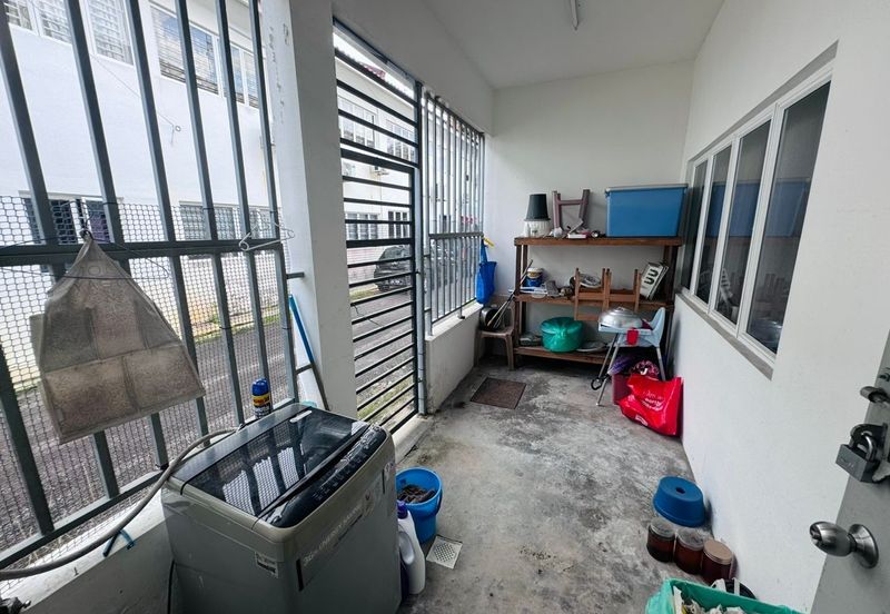 Kulai - Jalan Desa Baiduri 2 - Double Storey Terrace House