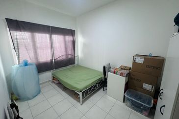 Kulai - Jalan Desa Baiduri 2 - Double Storey Terrace House