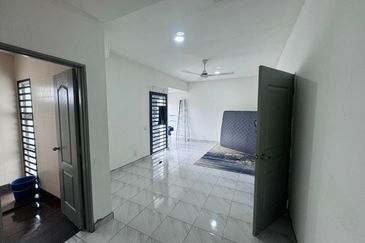 Kulai - Jalan Desa Baiduri 2 - Double Storey Terrace House