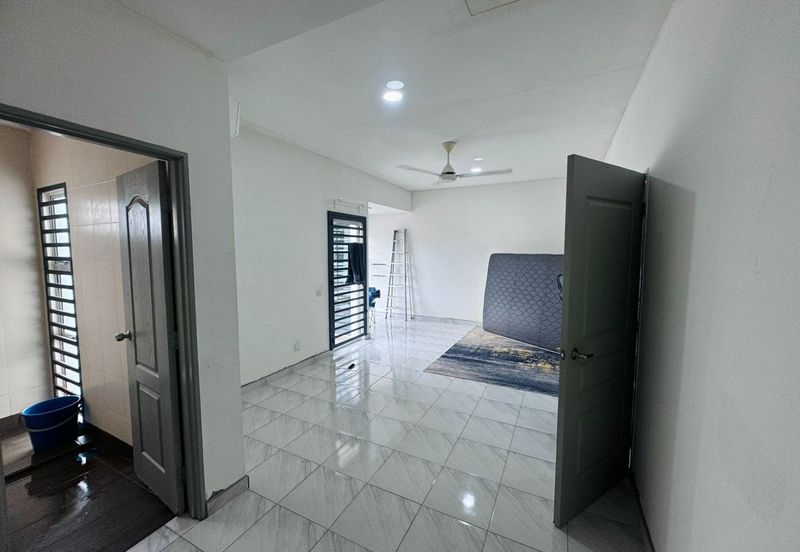 Kulai - Jalan Desa Baiduri 2 - Double Storey Terrace House