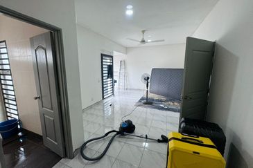 Kulai - Jalan Desa Baiduri 2 - Double Storey Terrace House