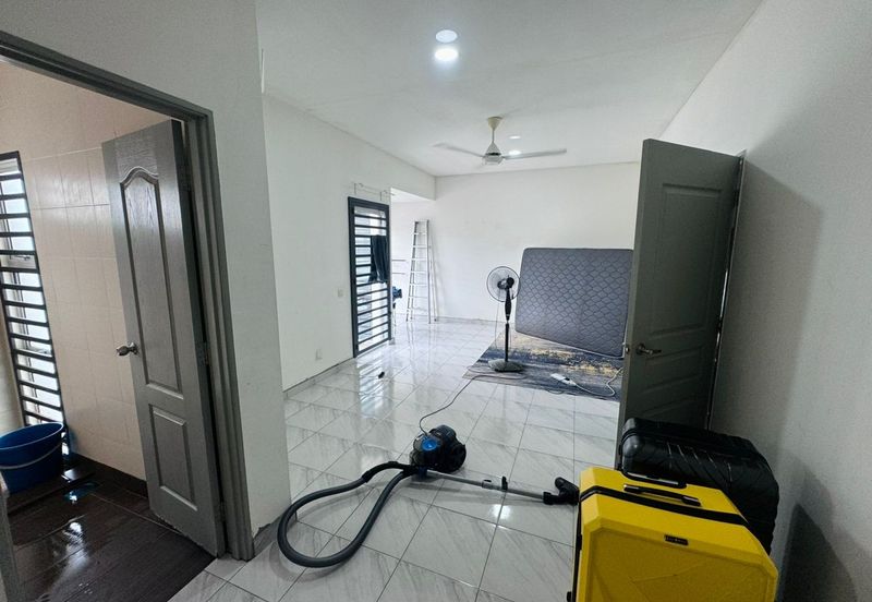 Kulai - Jalan Desa Baiduri 2 - Double Storey Terrace House