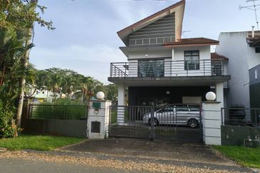 Kulai - Taman Scientex, Kelapa Sawit - 2 storey Semi D Corner Lot