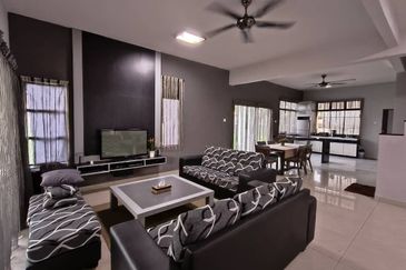 Kulai - Taman Scientex, Kelapa Sawit - 2 storey Semi D Corner Lot