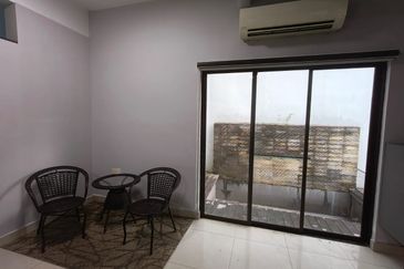 Kulai - Taman Scientex, Kelapa Sawit - 2 storey Semi D Corner Lot